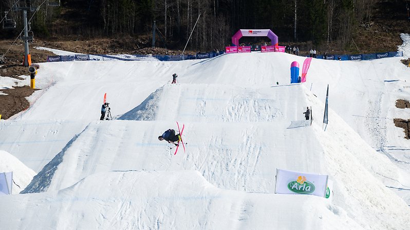 Isak Davidsson under SM i slopestyle. Foto: Daniel Bernstål.